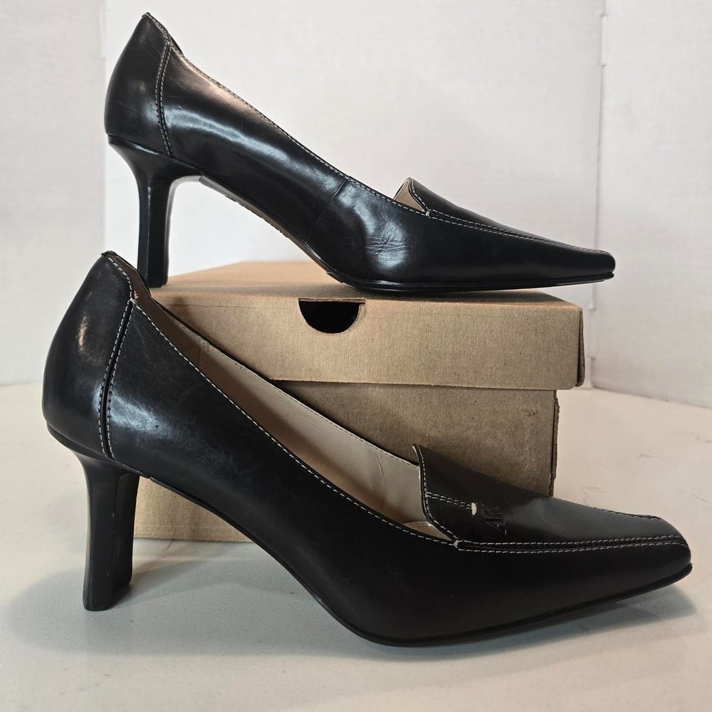 Anne Klein Black Leather Loafer Heels with White Stitching Women's Size 8.5M